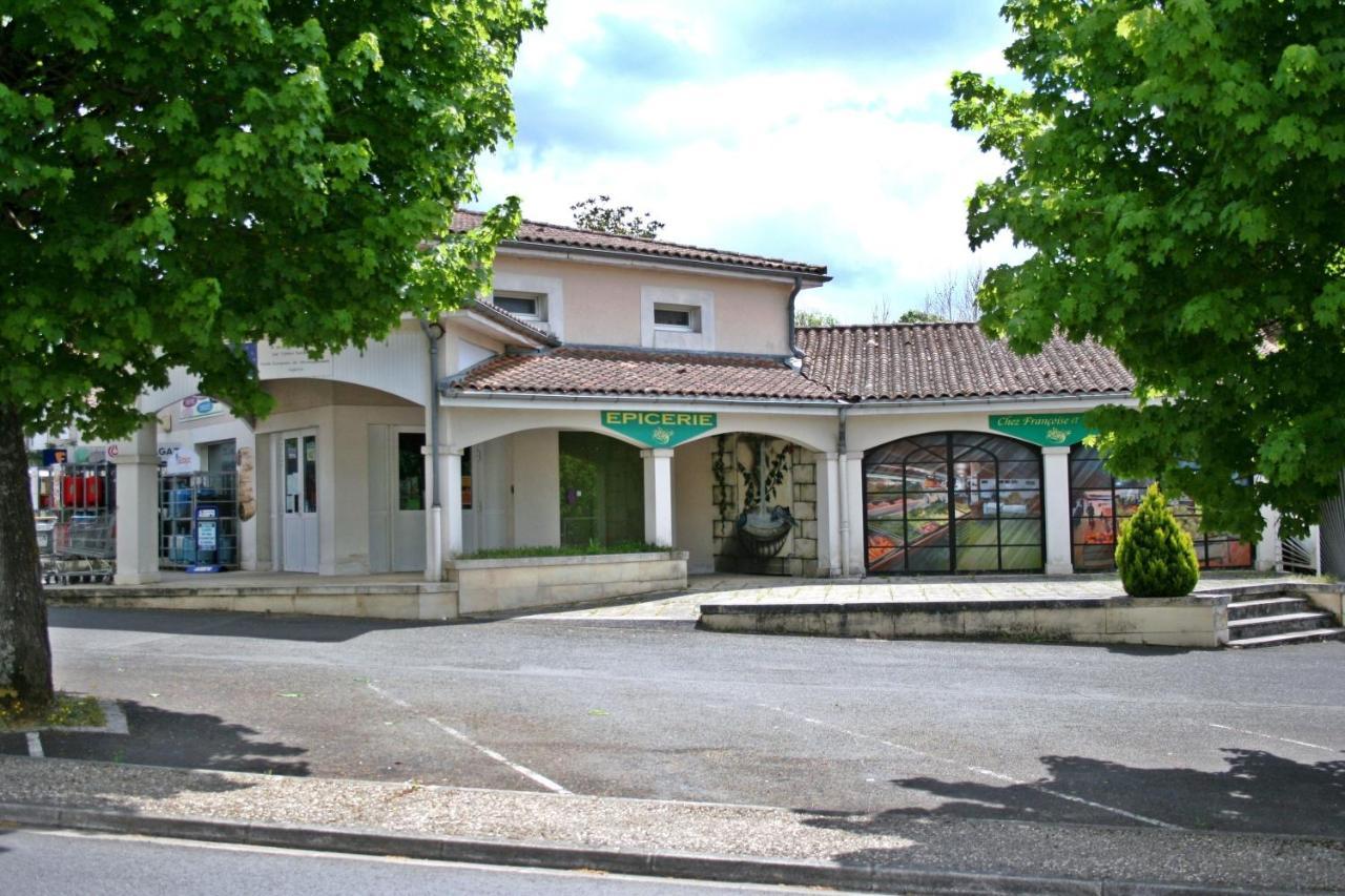 BonAbri Vacances - Chambres d'hôtes Chazelles  Exterior foto