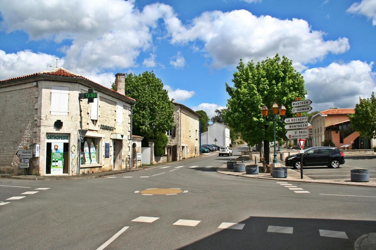 BonAbri Vacances - Chambres d'hôtes Chazelles  Exterior foto