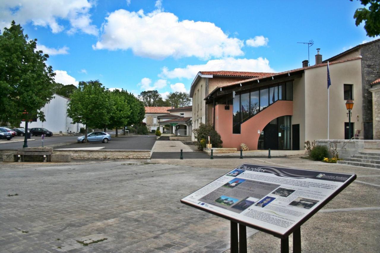 BonAbri Vacances - Chambres d'hôtes Chazelles  Exterior foto