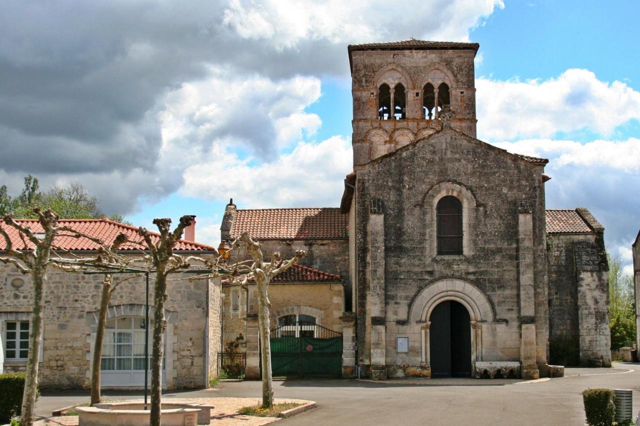 BonAbri Vacances - Chambres d'hôtes Chazelles  Exterior foto