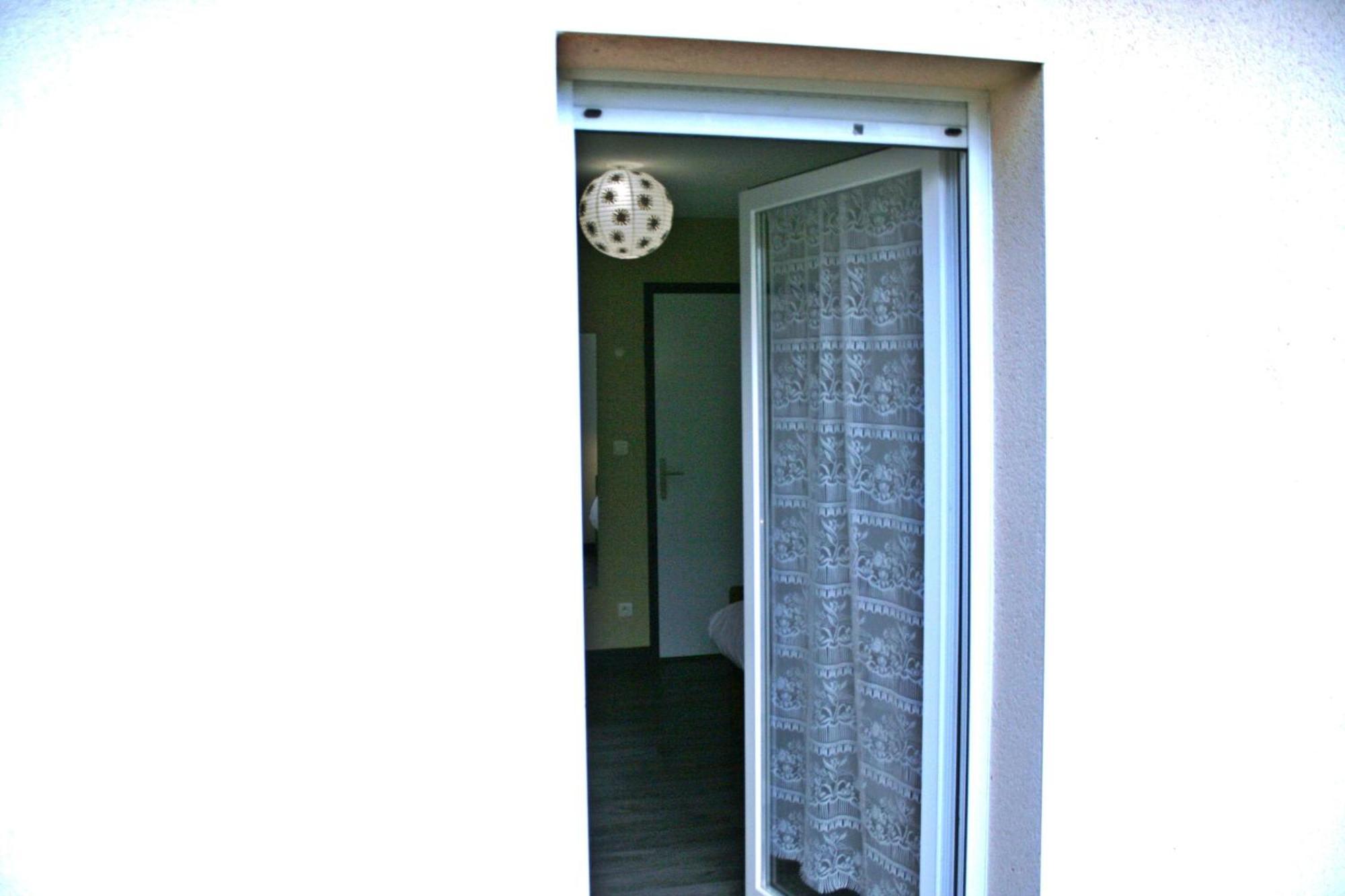 BonAbri Vacances - Chambres d'hôtes Chazelles  Exterior foto